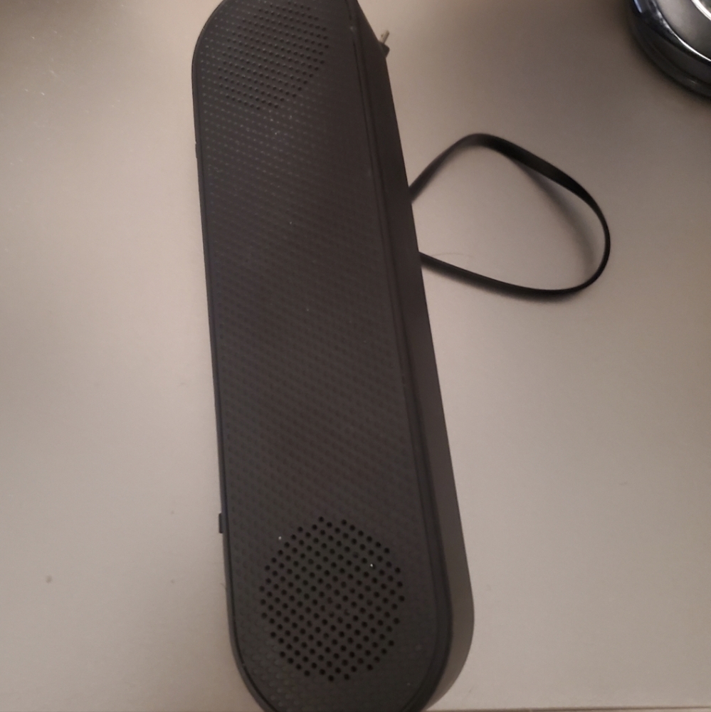 Capsule portable speaker battery operated - Picture 2 of 5